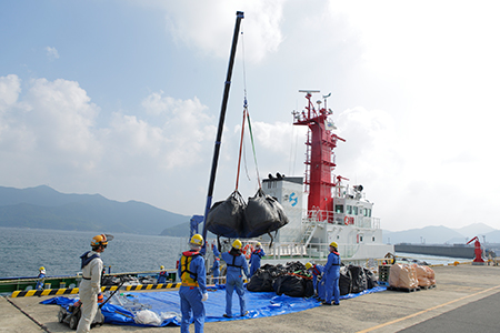 防災船による物資運搬業務